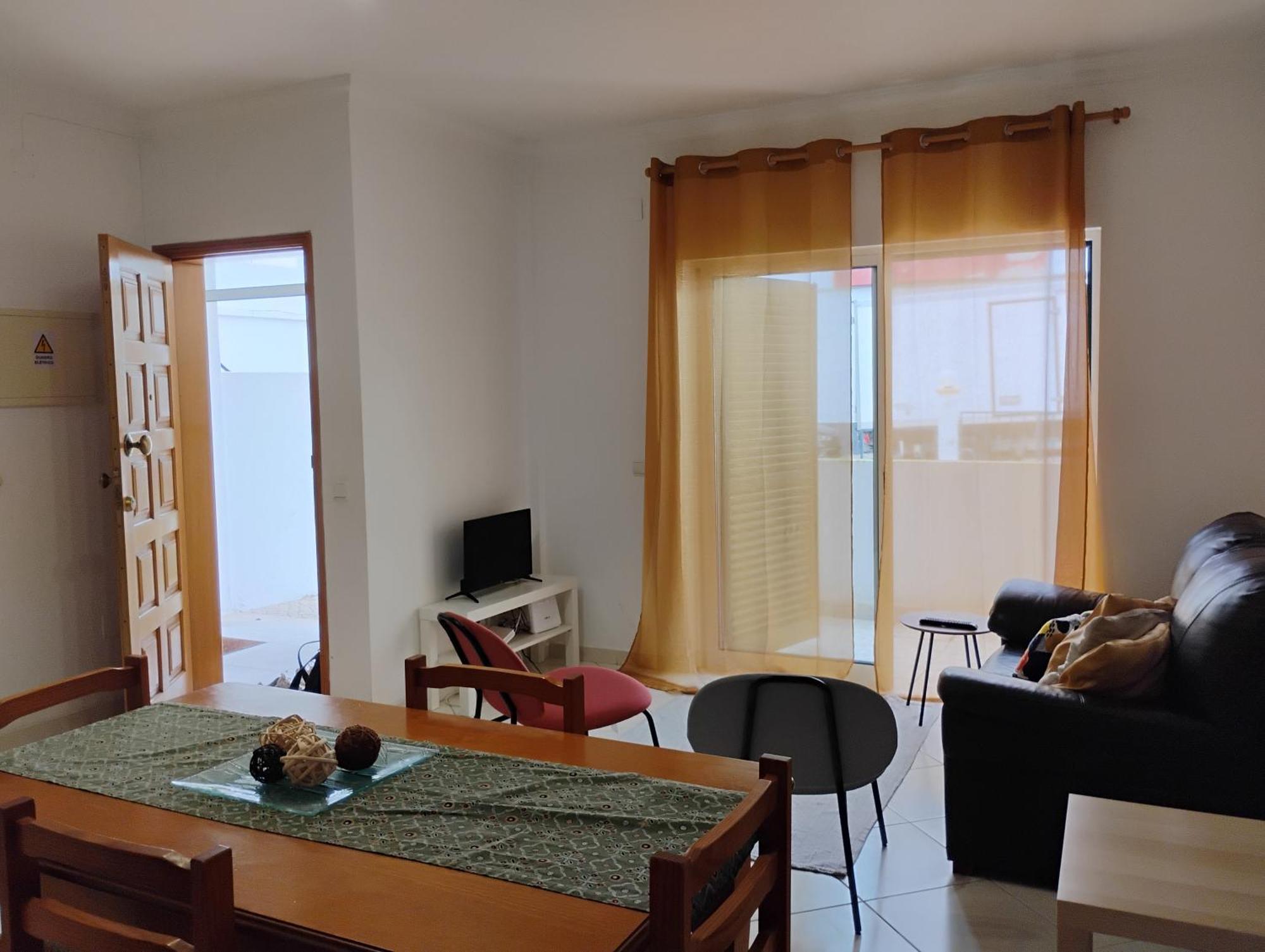 Apartamentos Monica Quarteira Ruang foto