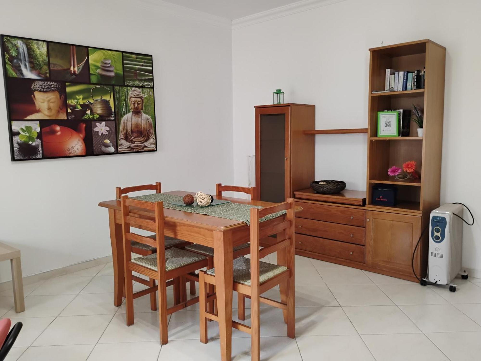 Apartamentos Monica Quarteira Ruang foto