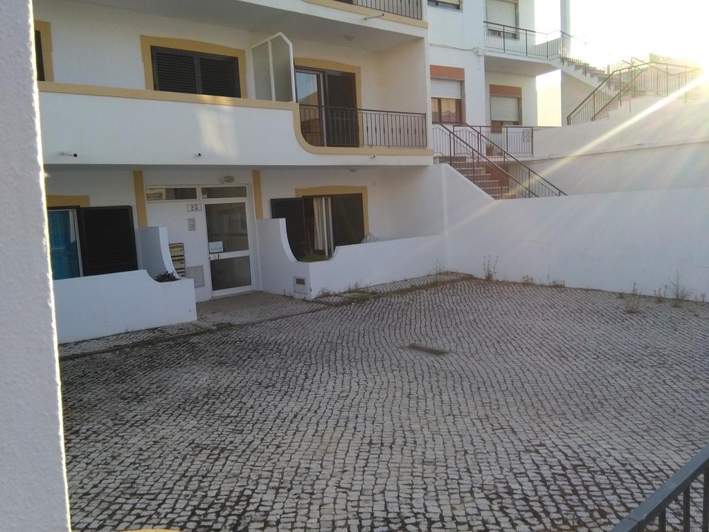 Apartamentos Monica Quarteira Bagian luar foto