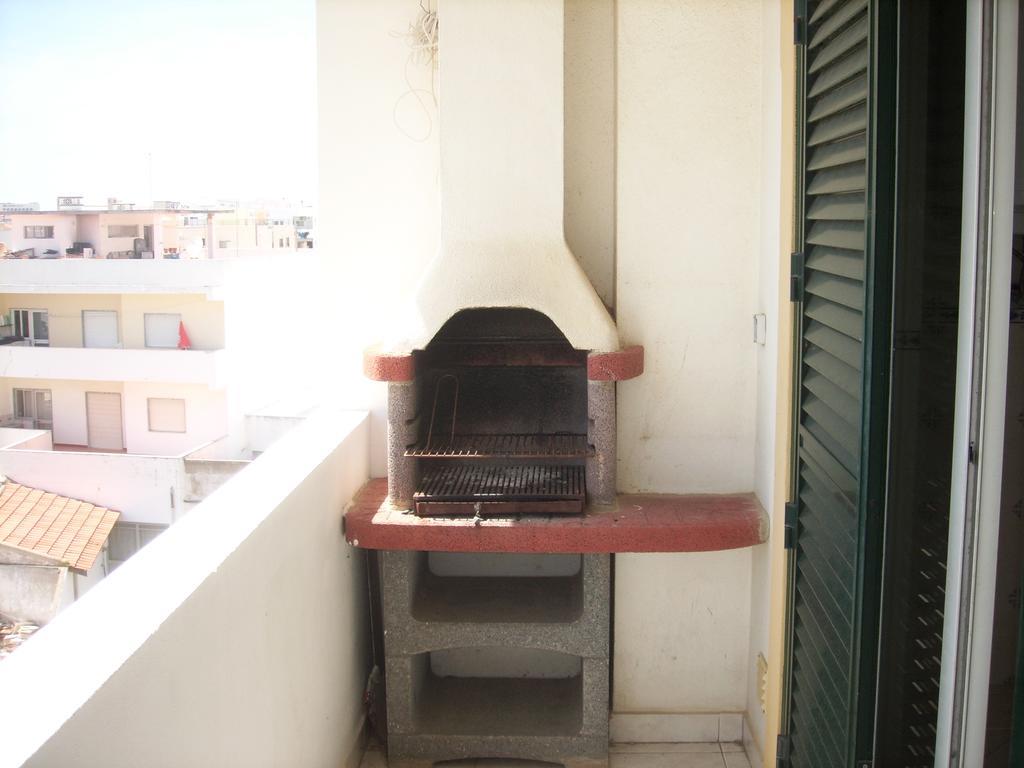 Apartamentos Monica Quarteira Bagian luar foto