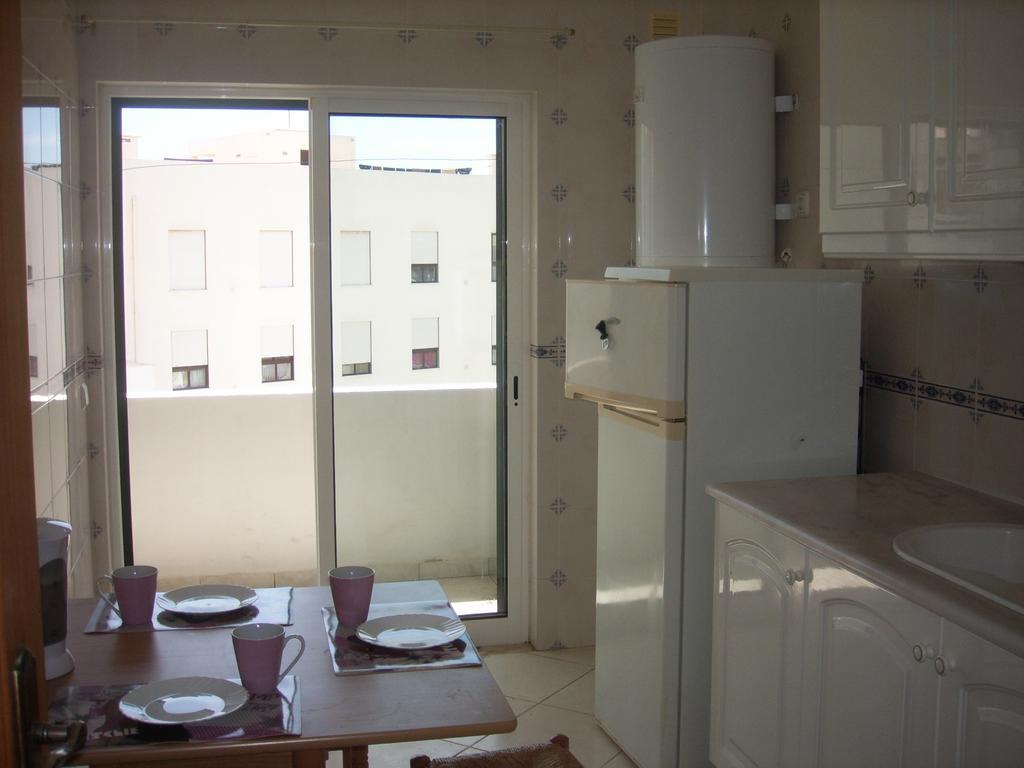 Apartamentos Monica Quarteira Bagian luar foto