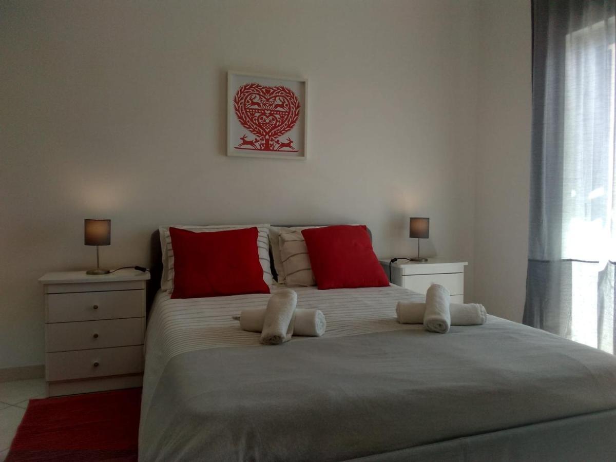 Apartamentos Monica Quarteira Bagian luar foto