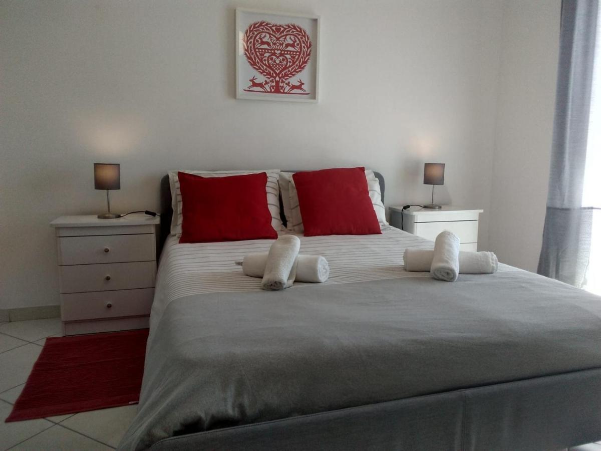 Apartamentos Monica Quarteira Bagian luar foto