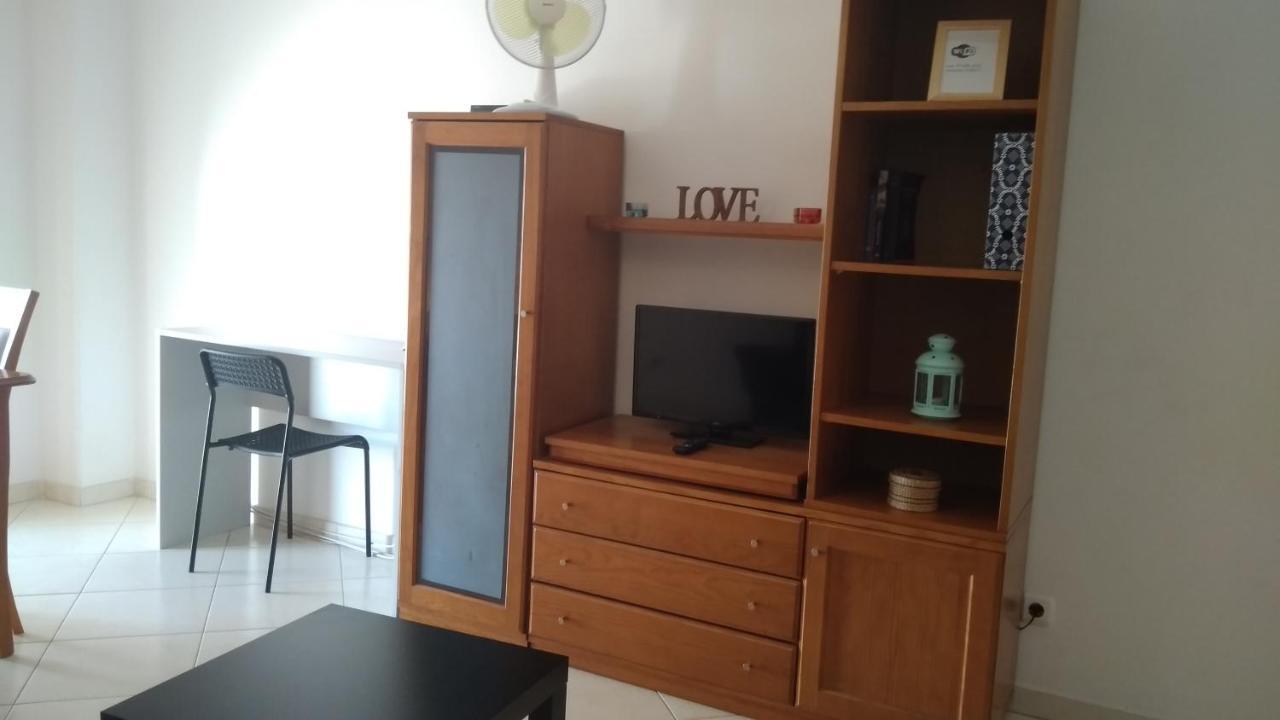 Apartamentos Monica Quarteira Bagian luar foto