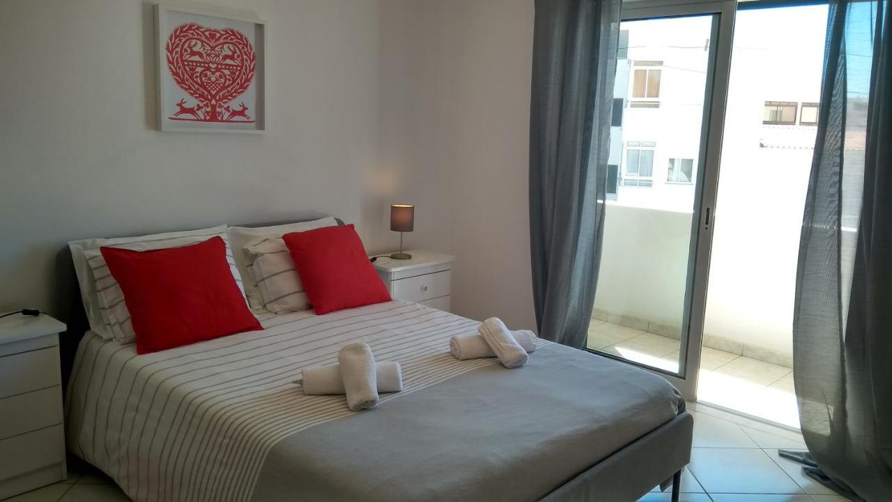 Apartamentos Monica Quarteira Bagian luar foto