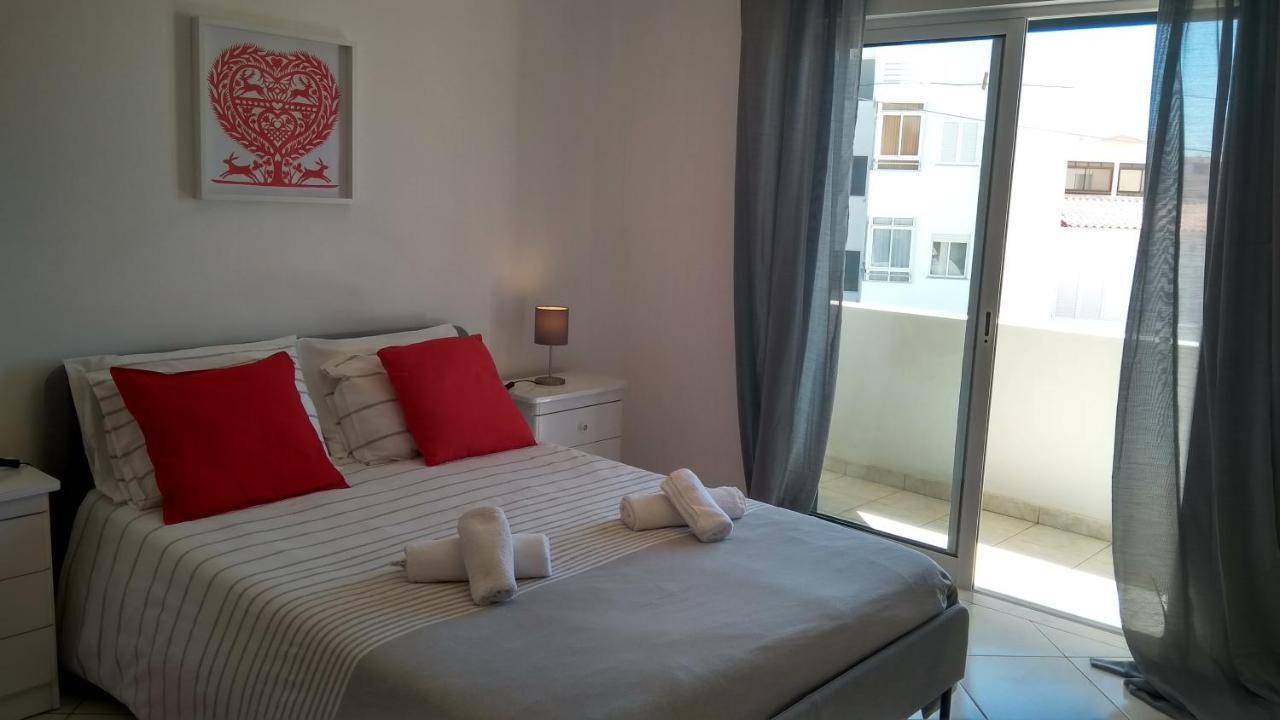 Apartamentos Monica Quarteira Bagian luar foto