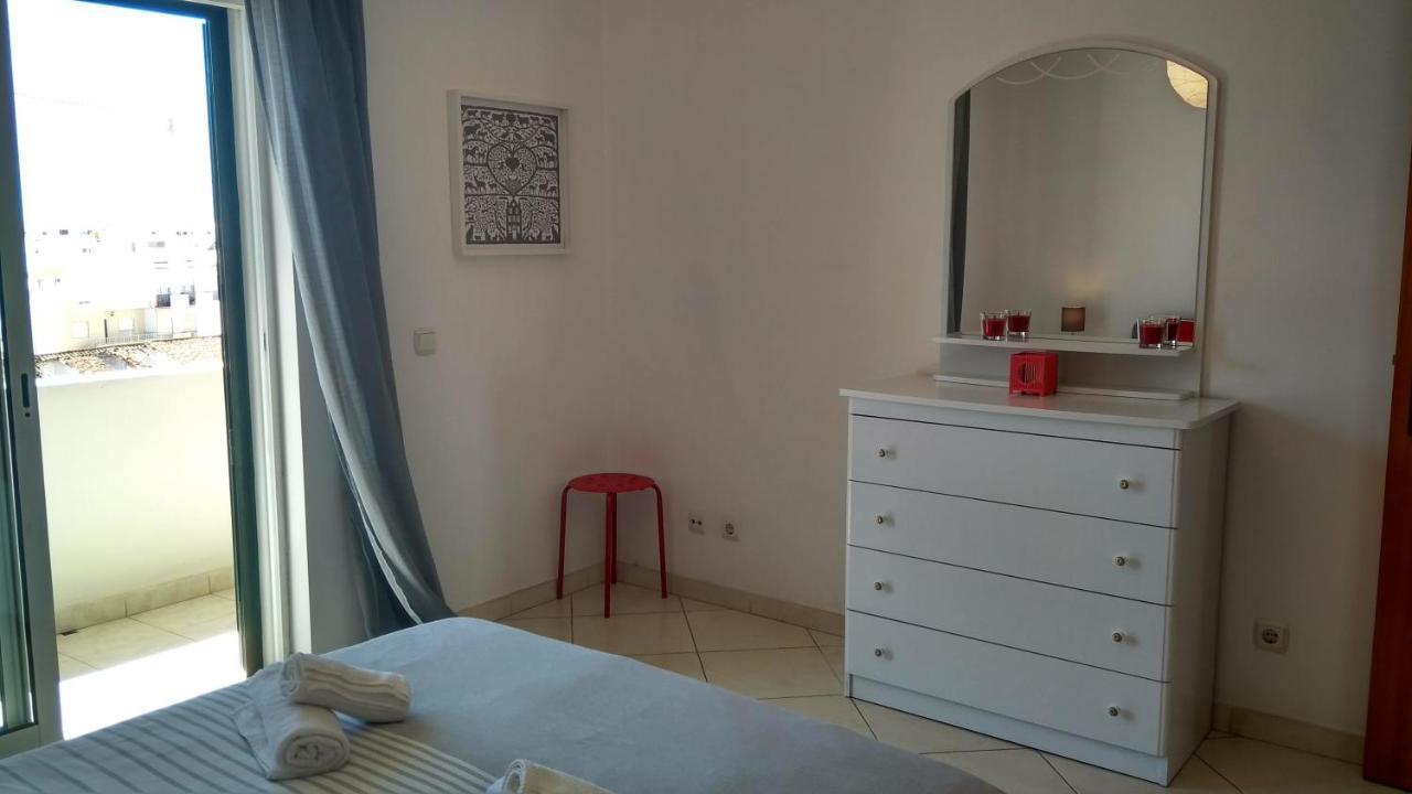Apartamentos Monica Quarteira Bagian luar foto